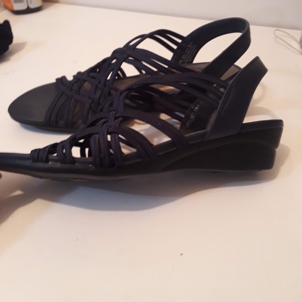 Impo stretch sandals size 6 Us